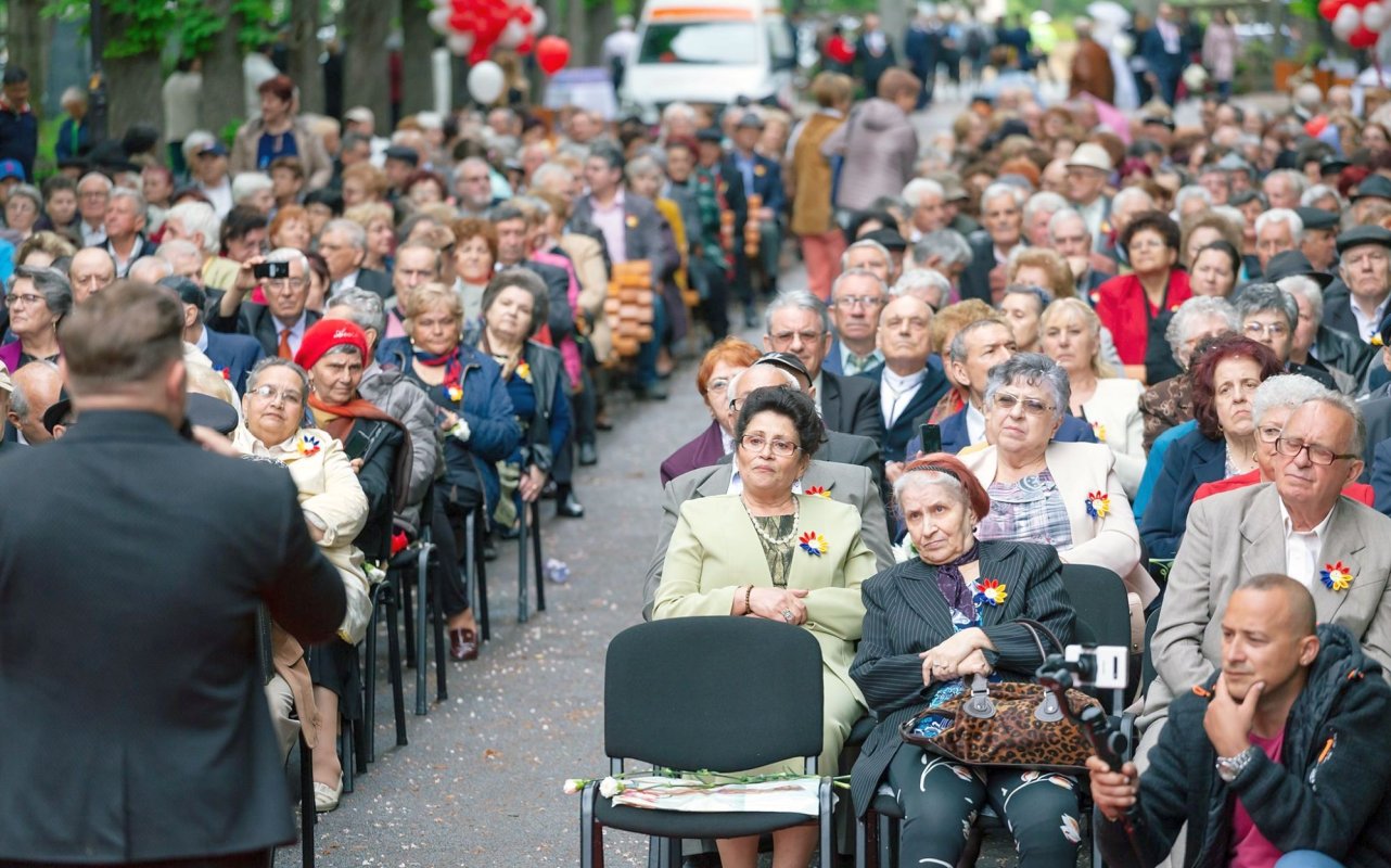 Sărbătoare pentru 400 de familii din Iaşi 116296