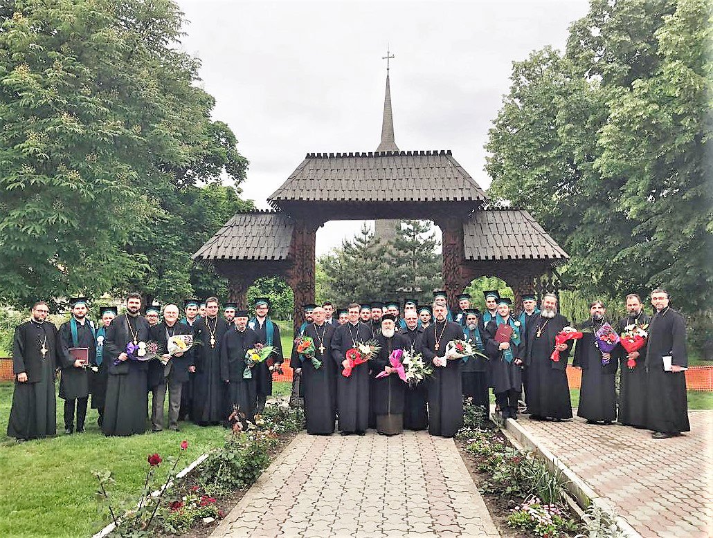 Festivitate de absolvire la Facultatea de Teologie Ortodoxă din Arad 116405