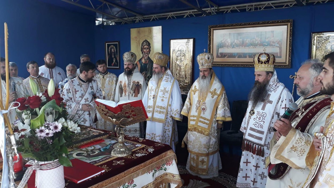 Moment solemn la sfinţirea Bisericii „Sfântul Pantelimon” din Vaslui 116421