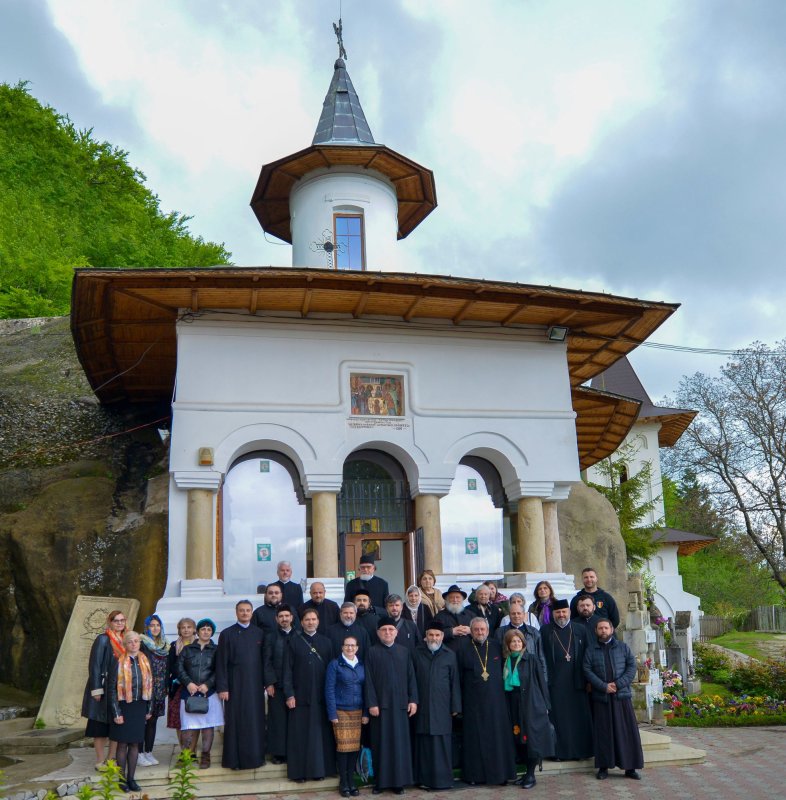 Patriarhul Iustin Moisescu, comemorat în satul natal 116367
