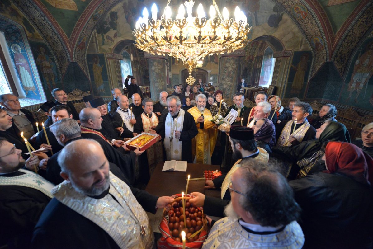 Patriarhul Iustin Moisescu, comemorat în satul natal 116369