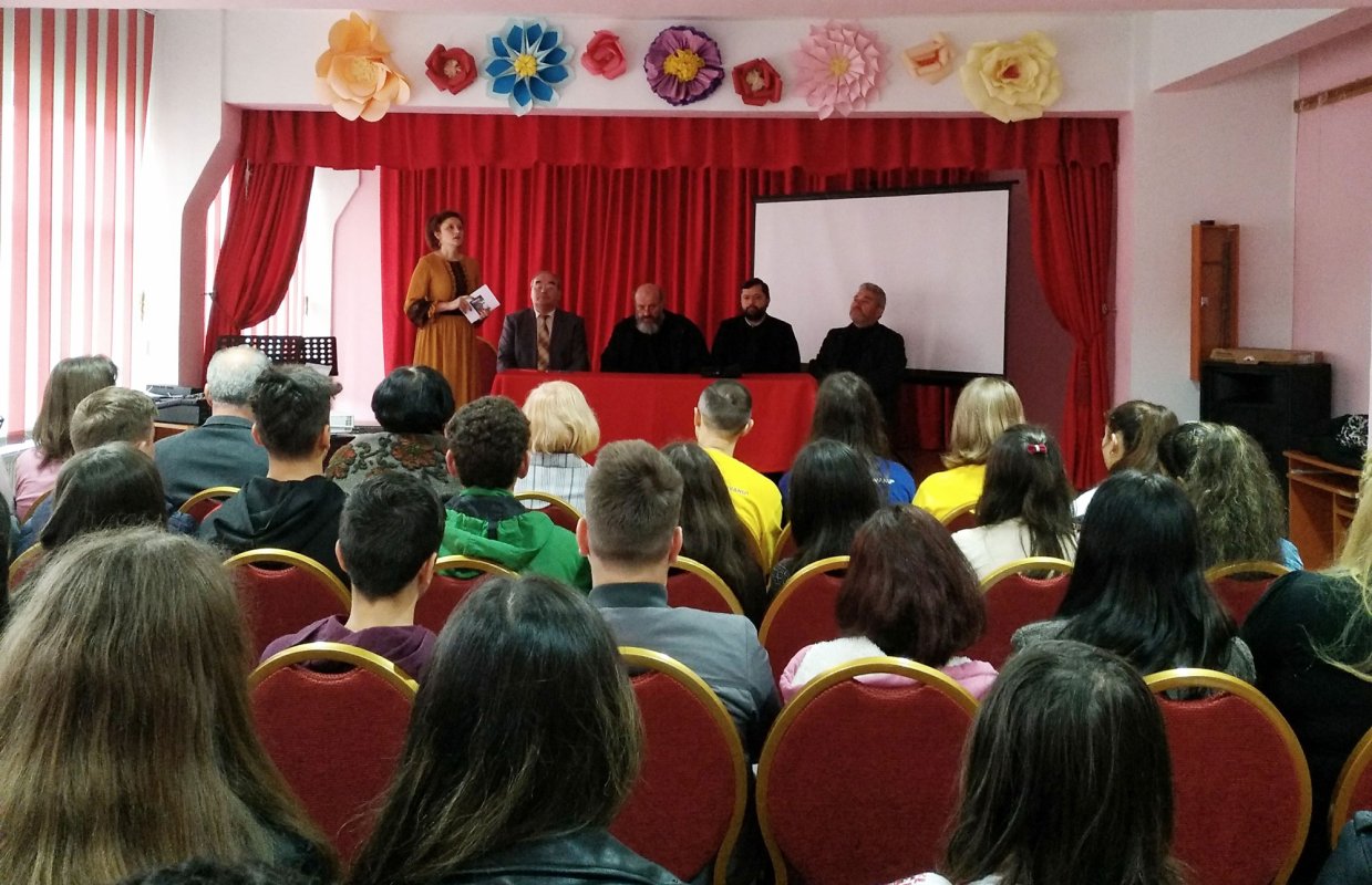 Simpozionul „Gheorghe Ruset-Roznovanu” de la Roznov, la a VII-a ediţie 116423