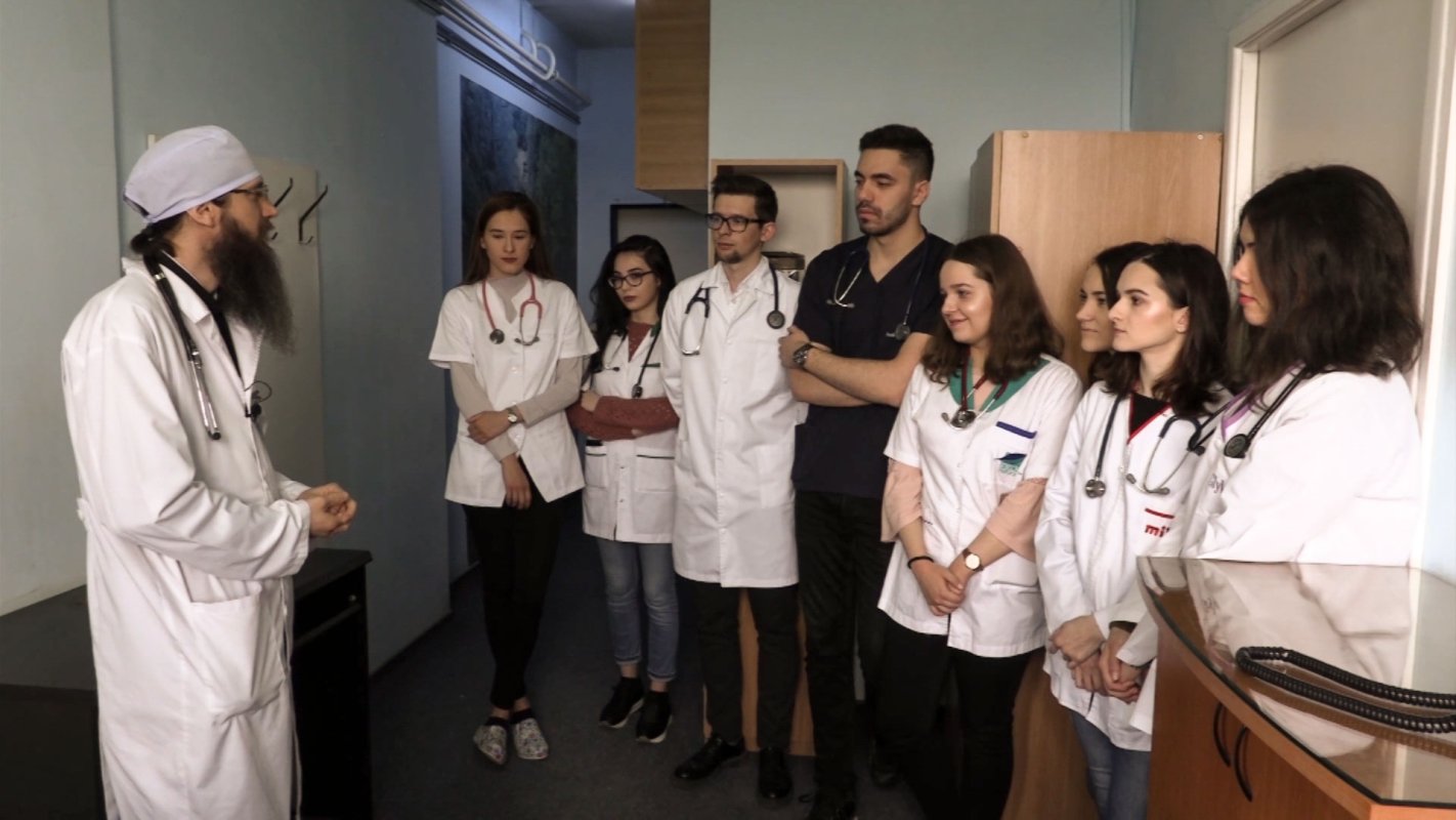 Pe urmele Doctorilor fără de arginți 116207