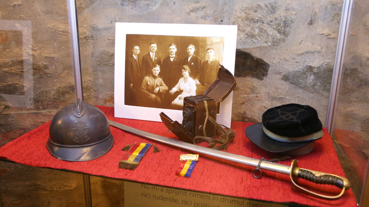 Expoziția dedicată diplomatului Vasile Stoica a fost vernisată la Făgăraș 116457