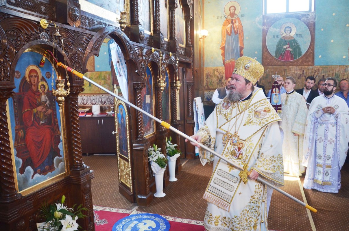 Slujiri arhierești în Duminica a 4-a după Sfintele Paști 116559