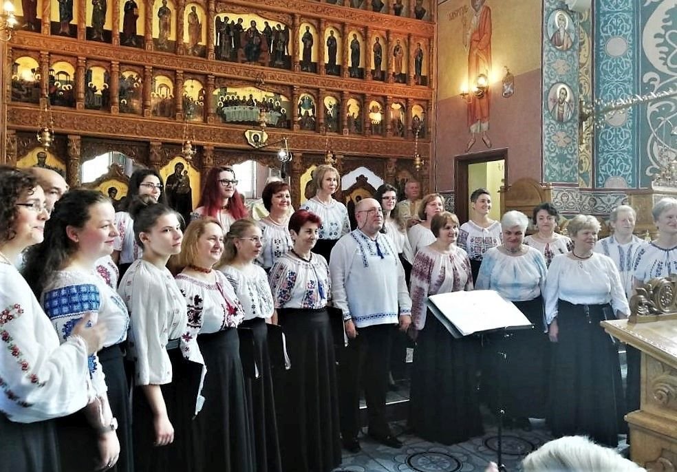 Corala „Voci transilvane” în parohia clujeană „Nașterea Domnului” 116682