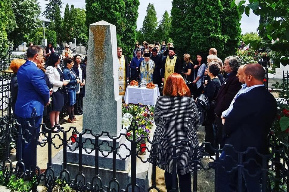 Pomenirea Elenei Ghiba Birta, patroană a învăţământului arădean 116669