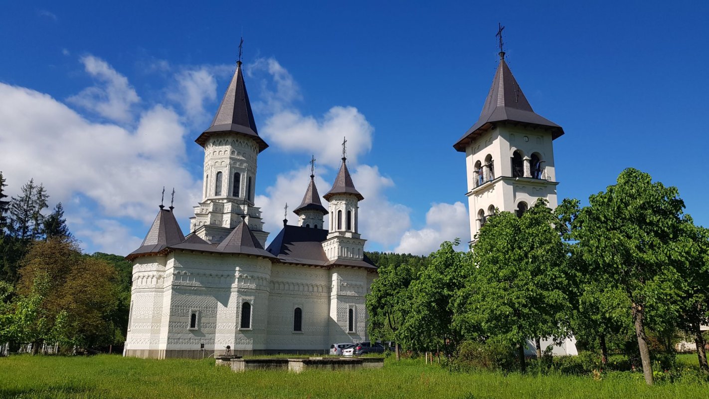 Slujire arhierească la Slătioara suceveană 116695