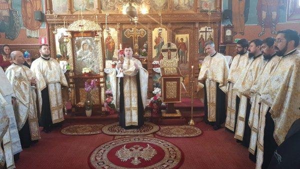 Hramul Parohiei Traian, prilej de rugăciune şi binecuvântare 116817