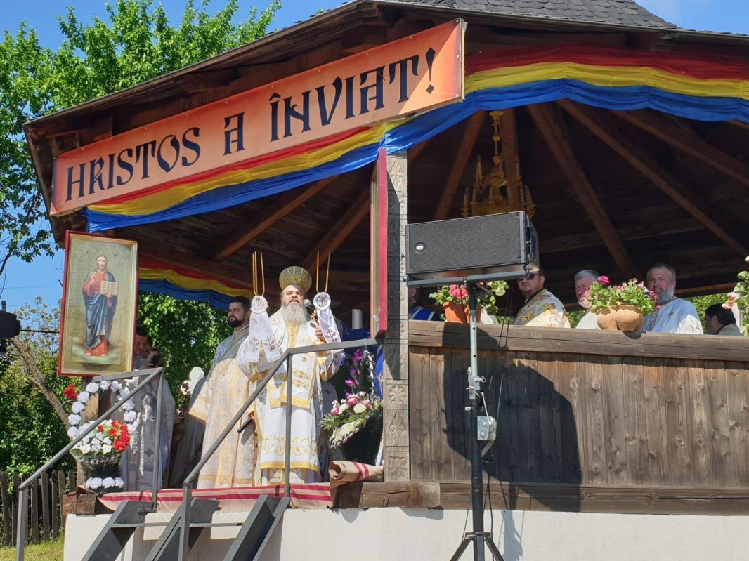 Slujiri arhiereşti în două eparhii ale Moldovei 116810