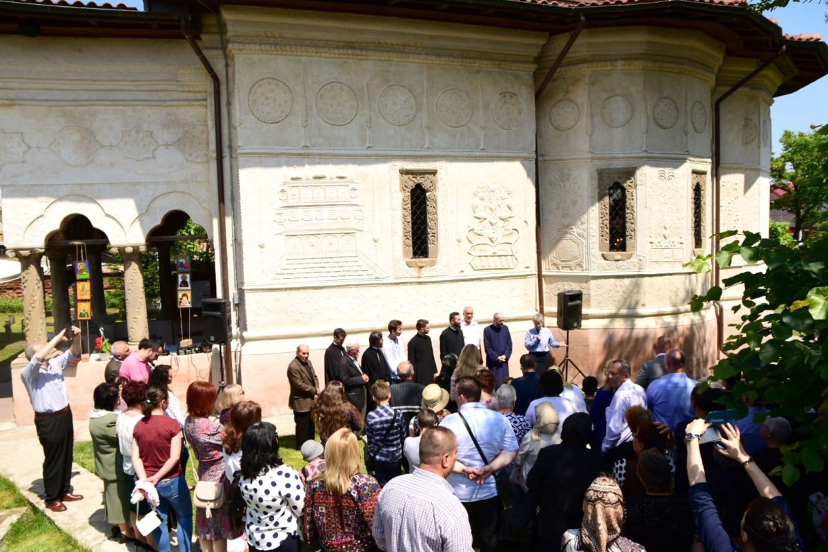 Eveniment aniversar la Parohia Fundenii Doamnei 116836