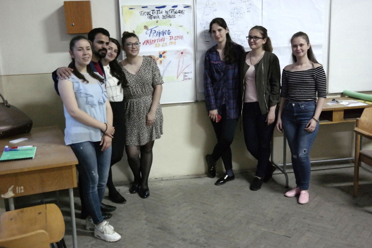 Cursuri de formare pentru coordonatorii taberelor de la Hârja 116954