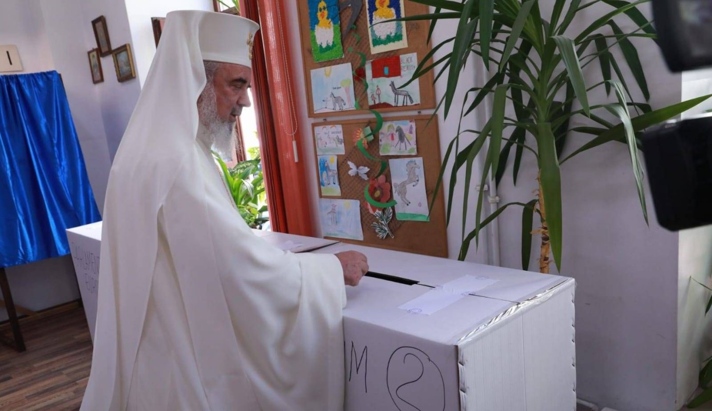 Patriarhul României a votat la Bucureşti 117097