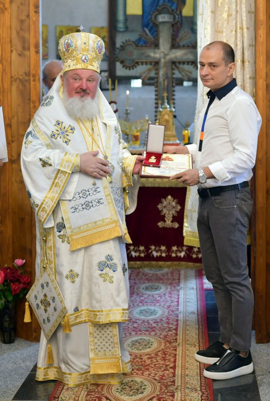 Slujire arhierească la Parohia „Constantin Brâncoveanu” din Capitală 117030