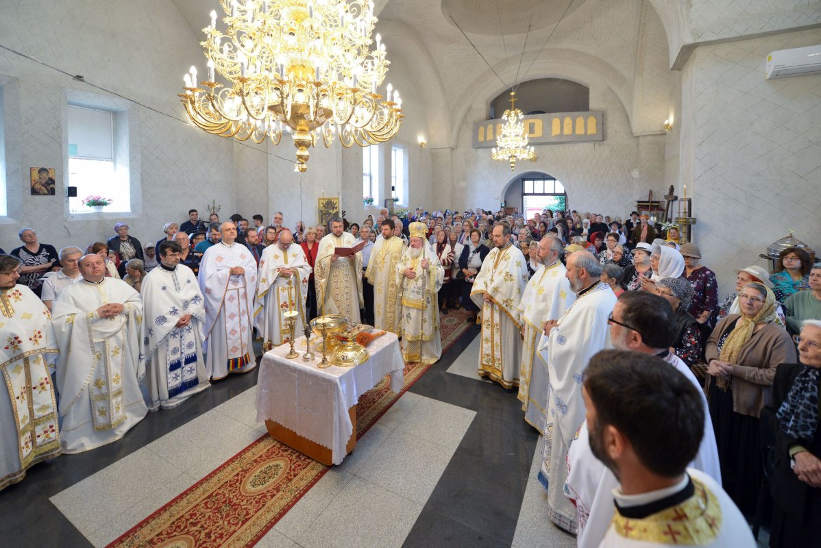Slujire arhierească la Parohia „Constantin Brâncoveanu” din Capitală 117035