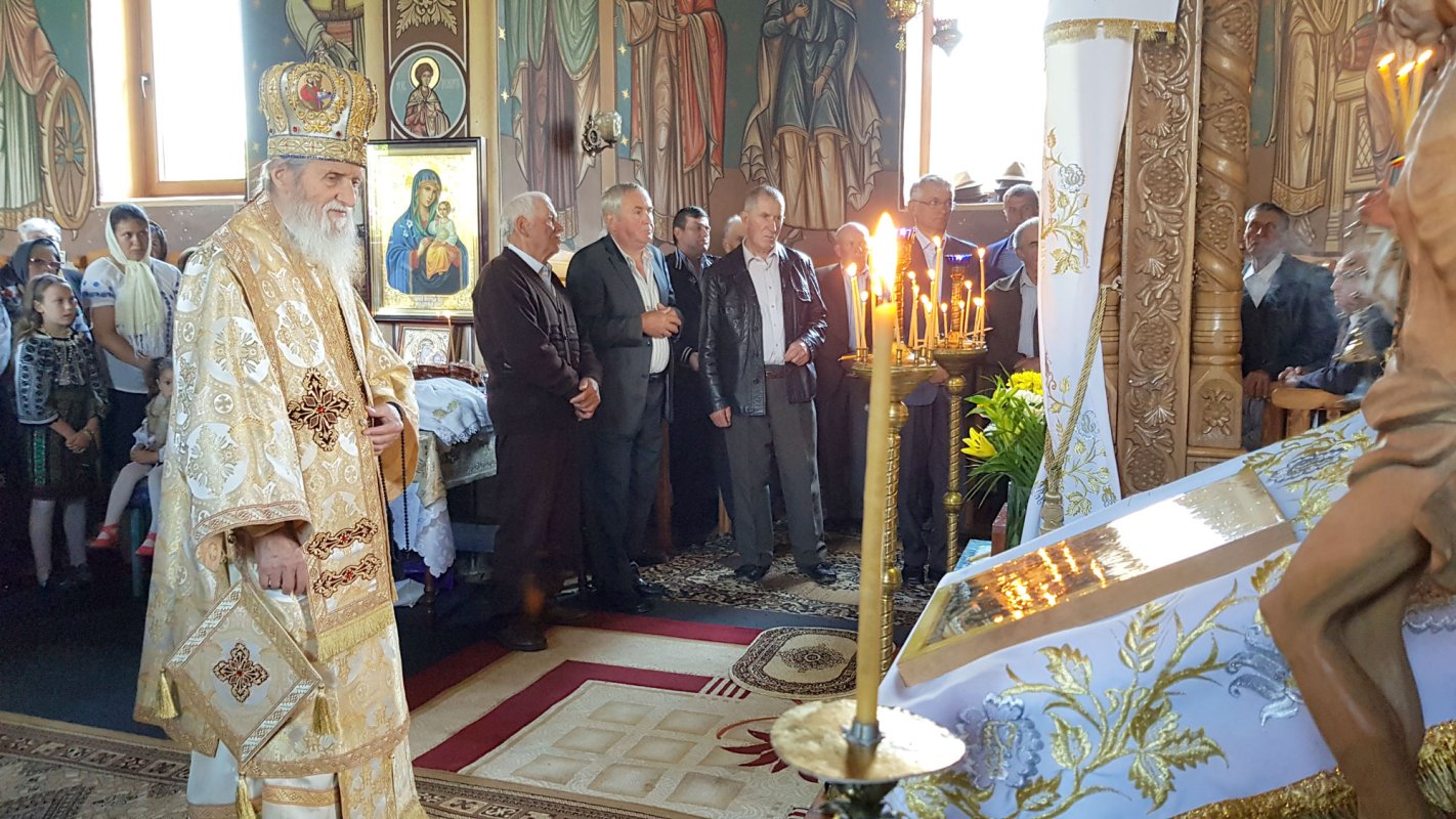 20 de ani de la sfinţirea locaşului de cult din Osoi 117229