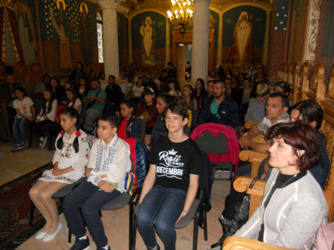 Concurs de artă plastică și literatură la Mărcuța 117182