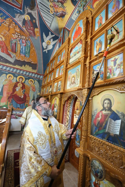 Sfinţiri de biserici în Mitropolia Munteniei şi Dobrogei 117178