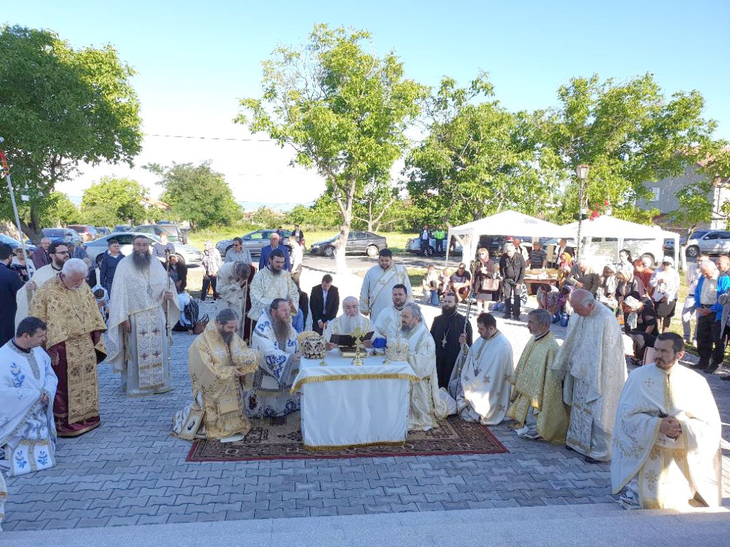 Slujire arhierească în parohia hunedoreană Satu Nou 117209