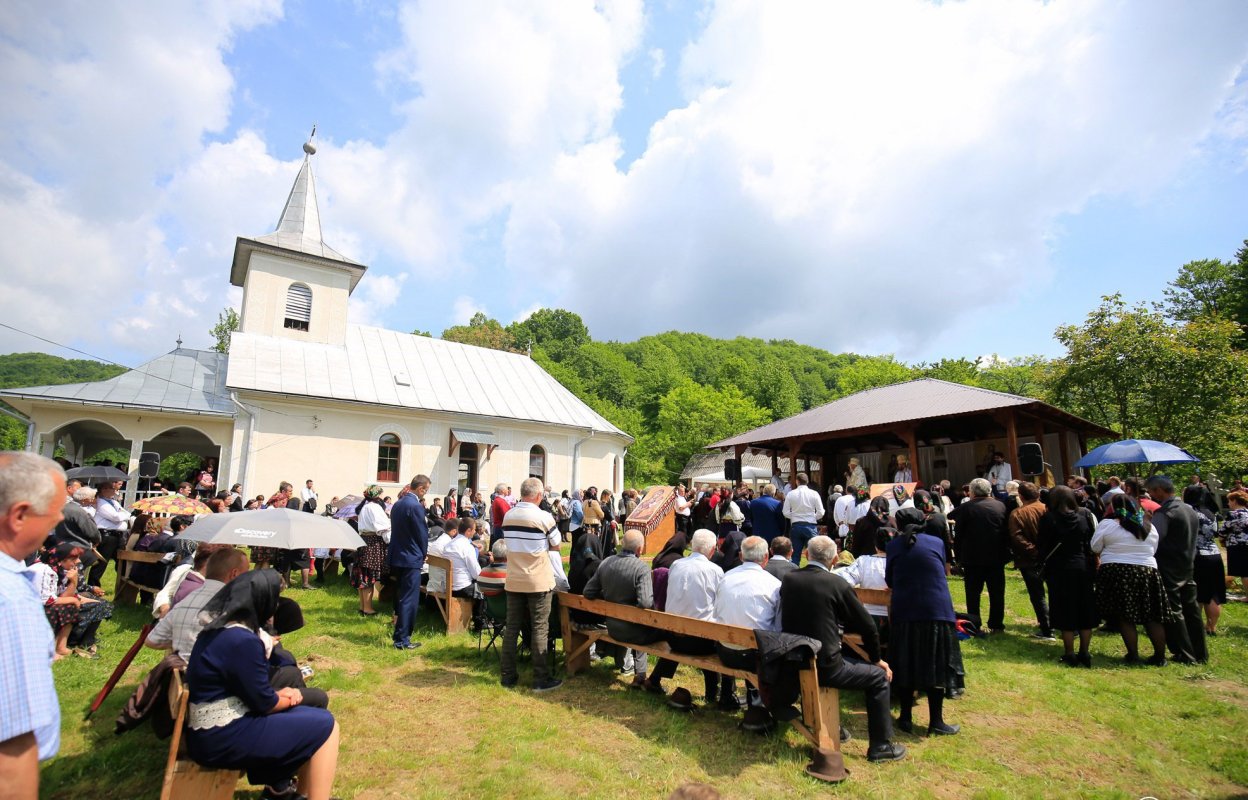 Slujiri arhierești în Duminica a 5-a cincea după Paști, a Samarinencei 117217