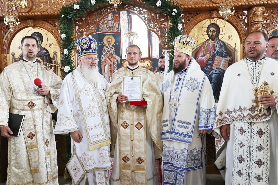 Slujiri arhierești în Duminica a 5-a cincea după Paști, a Samarinencei 117218