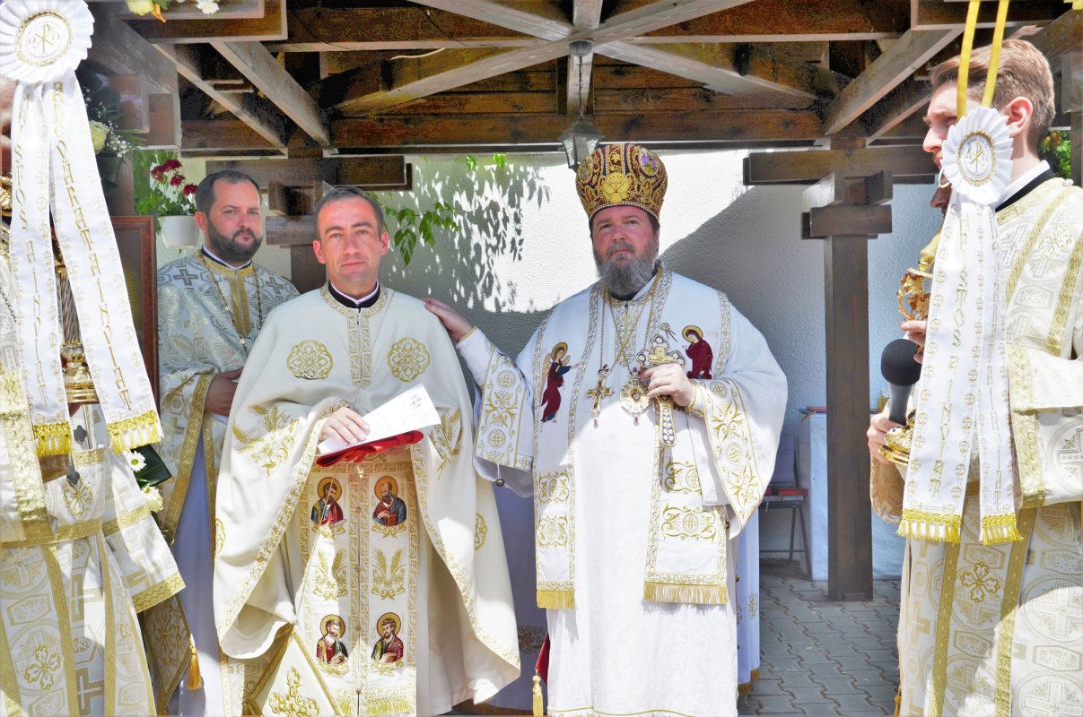 Slujiri arhierești în Duminica a 5-a cincea după Paști, a Samarinencei 117220