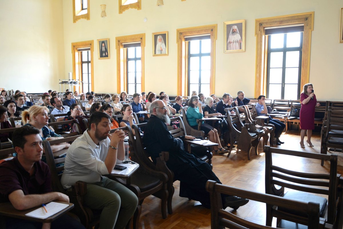 Întâlnire a profesorilor de religie din judeţul Iaşi 117321