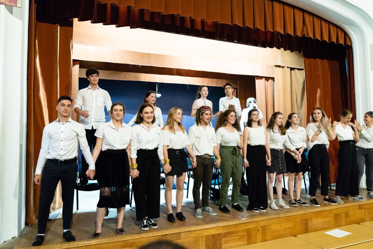 Teatrul ca modalitate  de exprimare în şcoală 117287