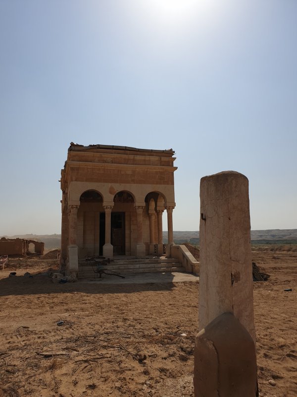 Rugăciune în biserica Schitului românesc de la Iordan 117343