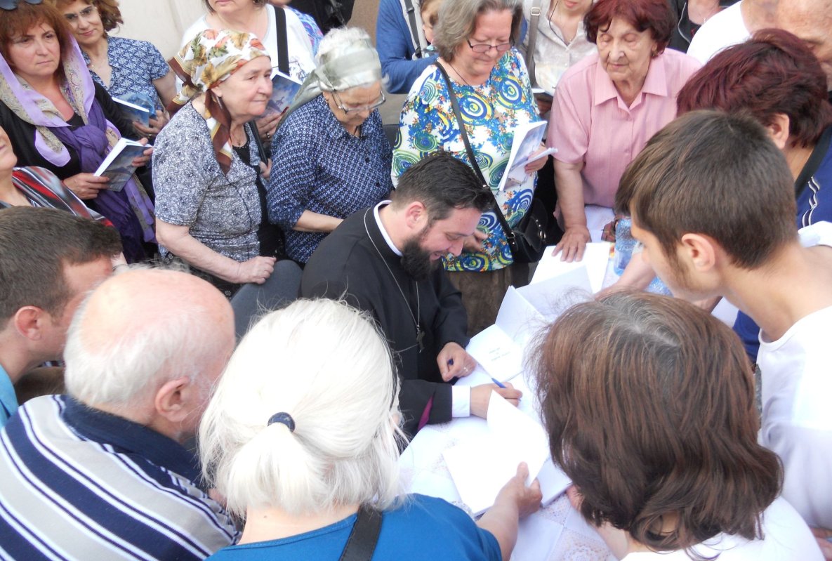 Seară duhovnicească la Parohia Mărcuța din Capitală  117346