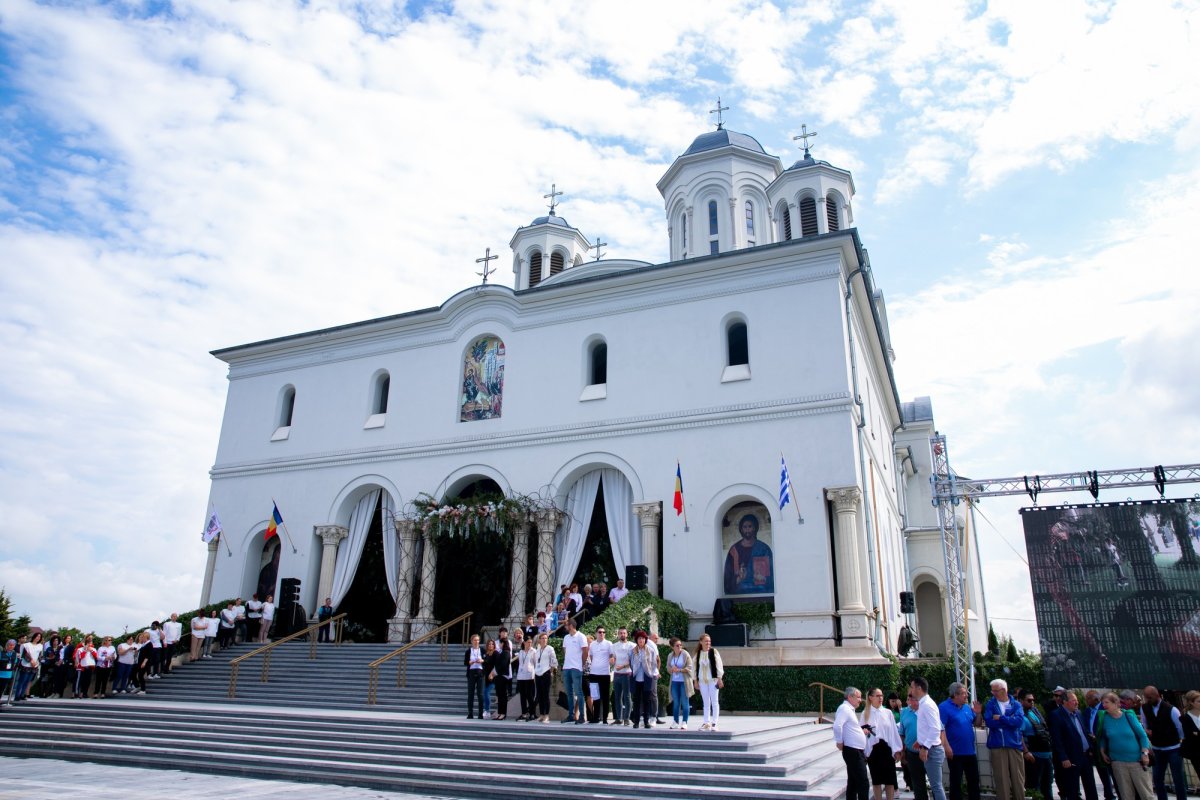 Brâul Maicii Domnului, la catedrala din Voluntari 117430