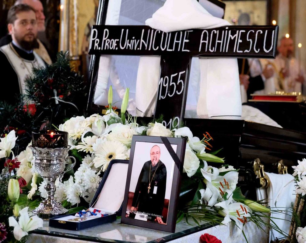 Zi de doliu la Facultatea „Justinian Patriarhul” 117458