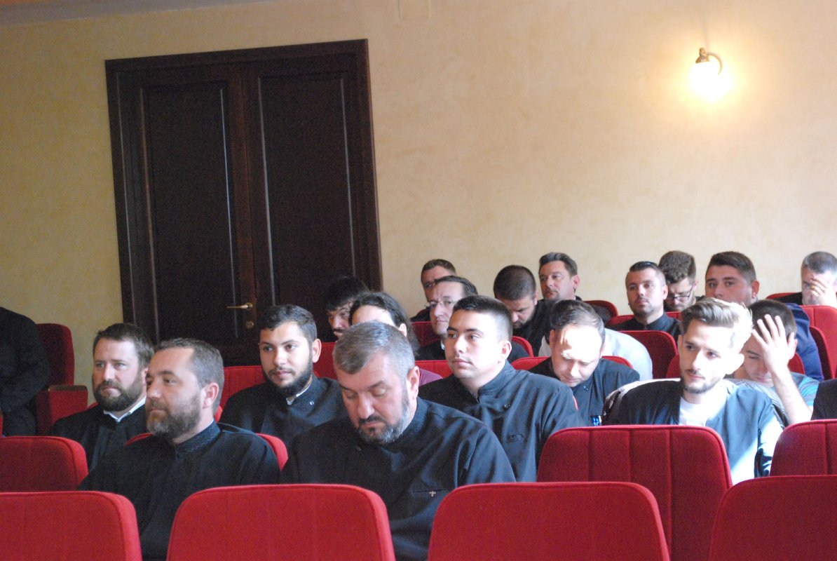 Conferinţă şi simpozion dedicat lui Constantin Noica 117627