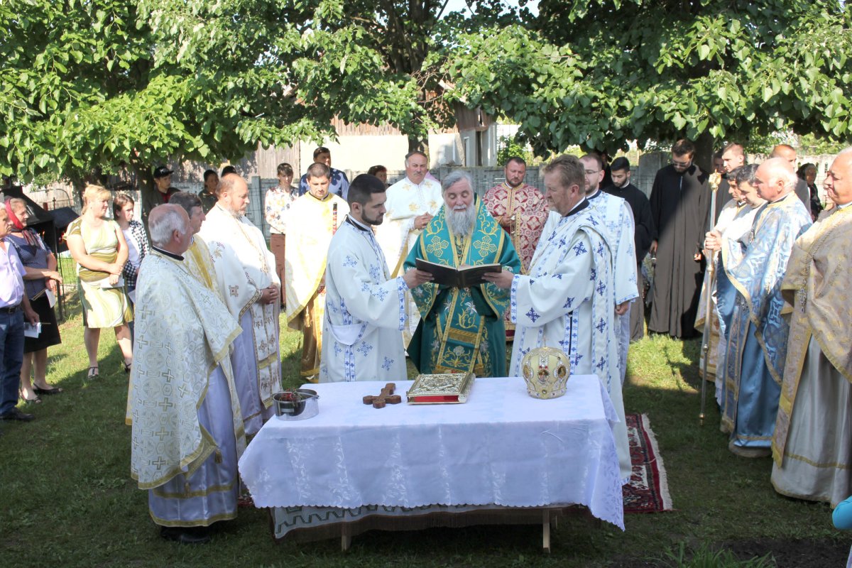 În durere, nu suntem singuri, ci cu Dumnezeu 117771