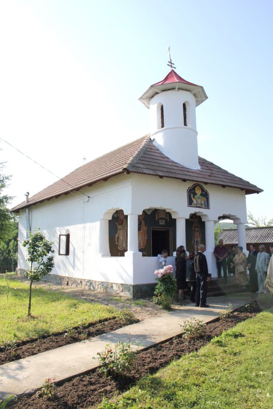 În durere, nu suntem singuri, ci cu Dumnezeu 117773