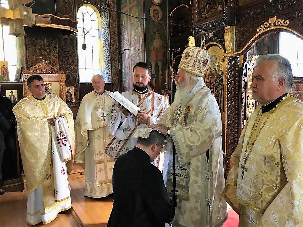 Slujiri arhierești în Duminica a 6-a după Paști, a Vindecării orbului din naștere 117782