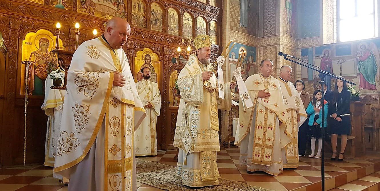 Slujiri arhierești în Duminica a 6-a după Paști, a Vindecării orbului din naștere 117785