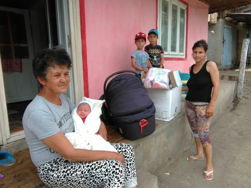 Jucării pentru copiii Aşezământului „Sfântul Stelian” - Boţeşti 117904