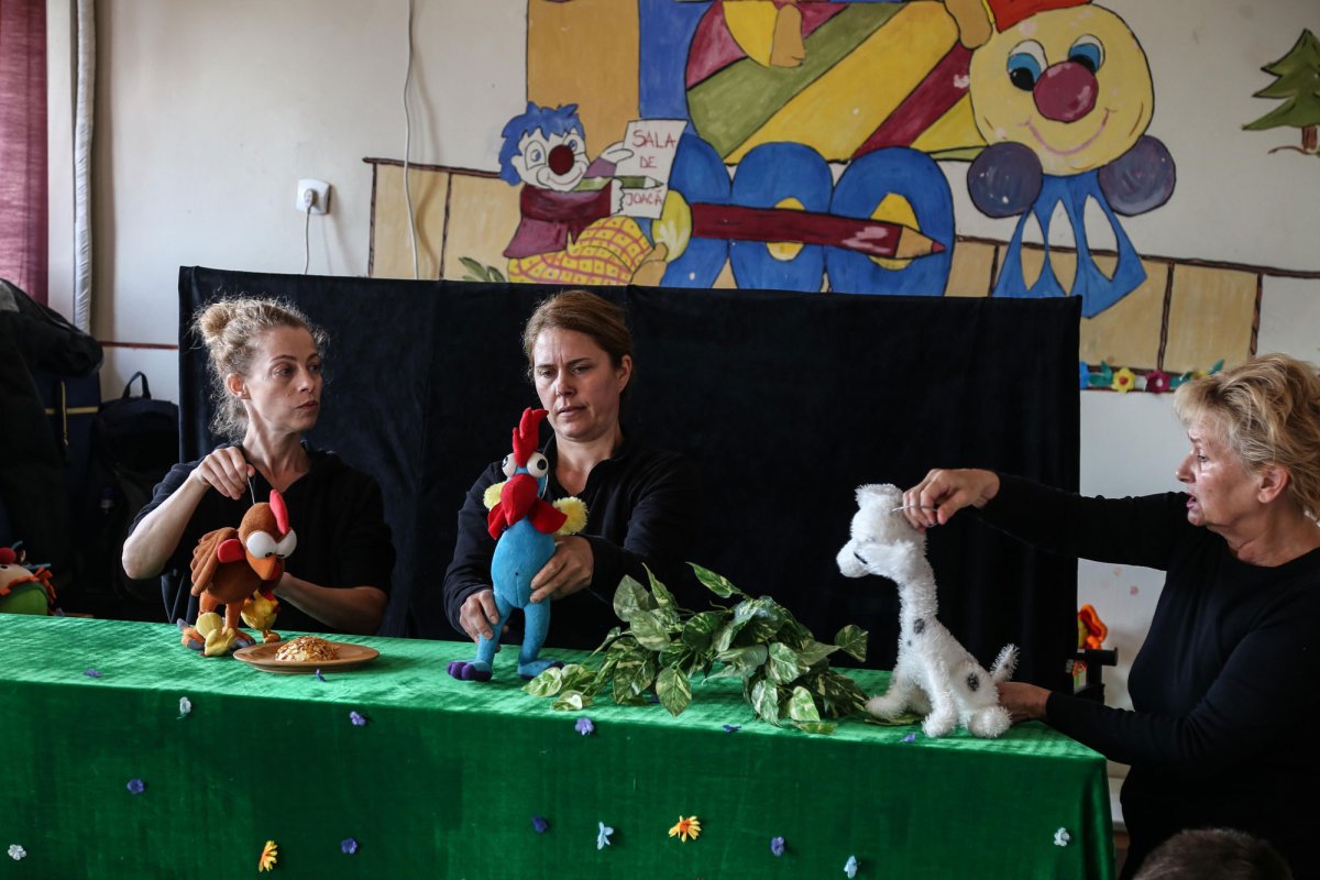 Copiii de la Spitalul de Psihiatrie din Sibiu au primit daruri 117960