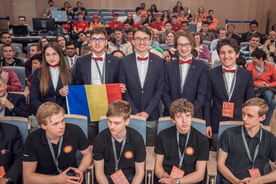 Medalii la olimpiada de fizică 118038