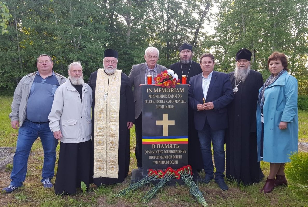 Pelerinaj la monumentele eroilor români din Rusia 117997