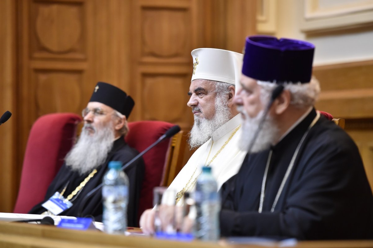 Conferințe internaționale la Palatul Patriarhiei  118118