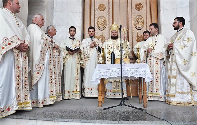 Slujiri arhierești la praznicul Înălțării Domnului 118161