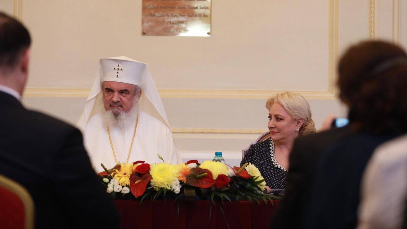 Statul democratic neutru şi cultele religioase autonome cooperează pentru binele societăţii în general 118055