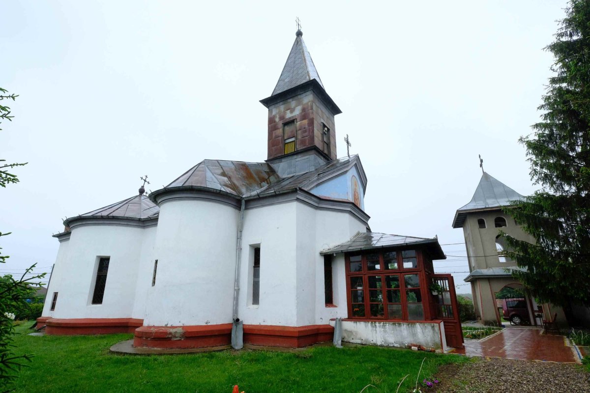 Maia, satul de câmpie  ca o permanentă Înviere 118245