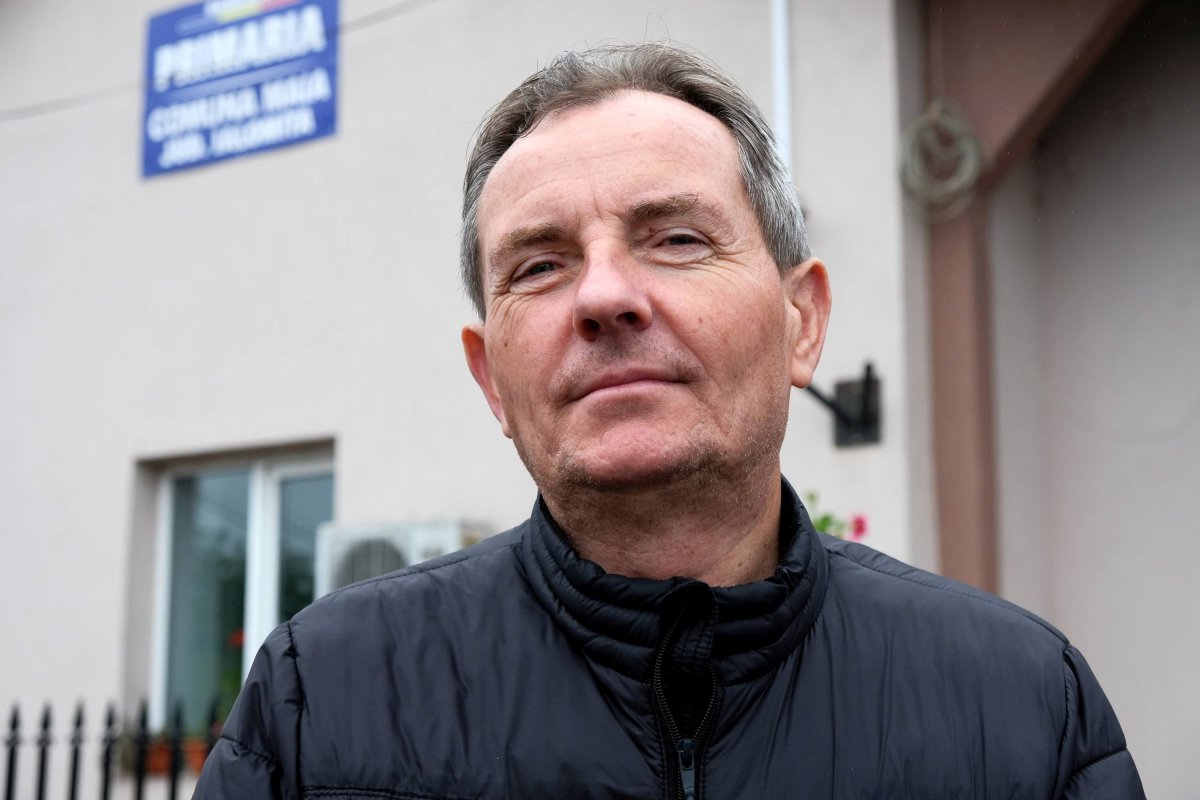 Maia, satul de câmpie  ca o permanentă Înviere 118254