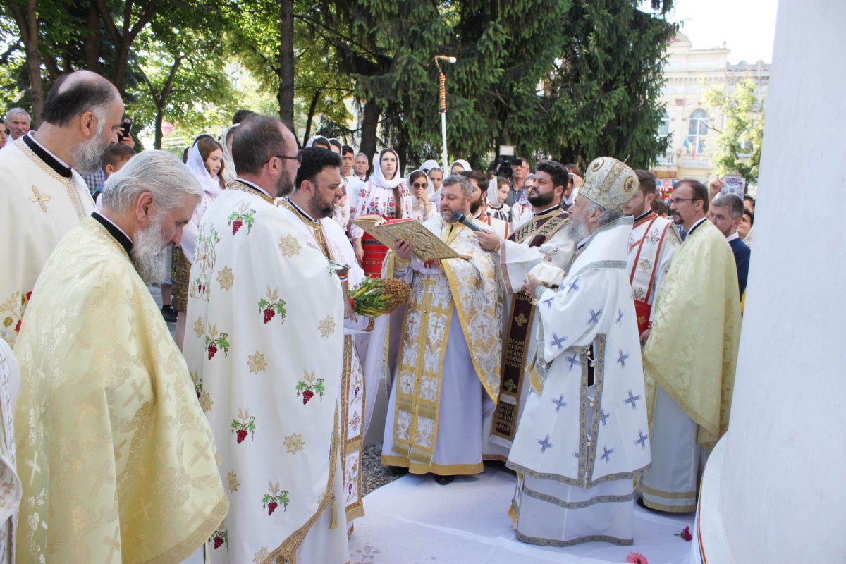 Sfințiri de biserici în eparhii din Muntenia 118325