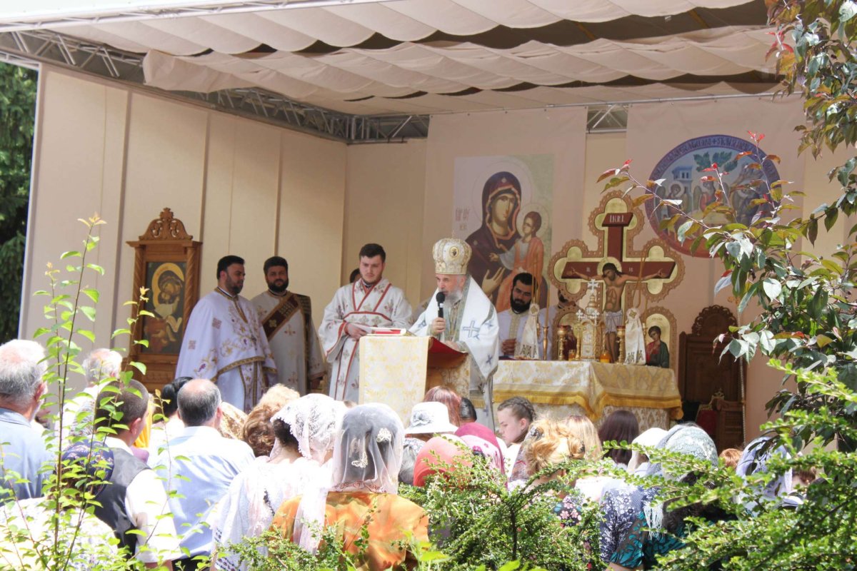 Sfințiri de biserici în eparhii din Muntenia 118332