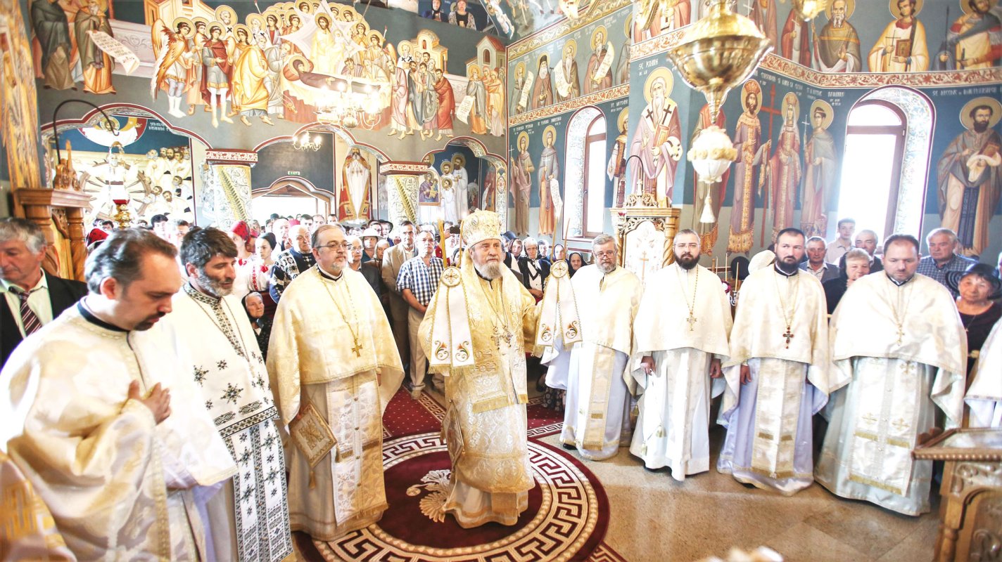 Slujiri arhierești în Duminica a șaptea după Paști 118369