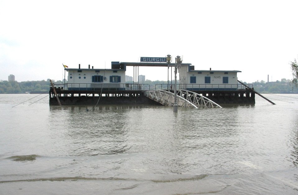 Alertă de inundaţie pe Dunăre 118404